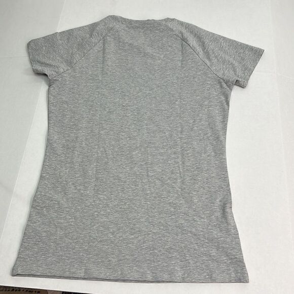 Gymshark Gray fitted Athletic T-shirt with spell out. Size medium NWT - Picture 11 of 12
